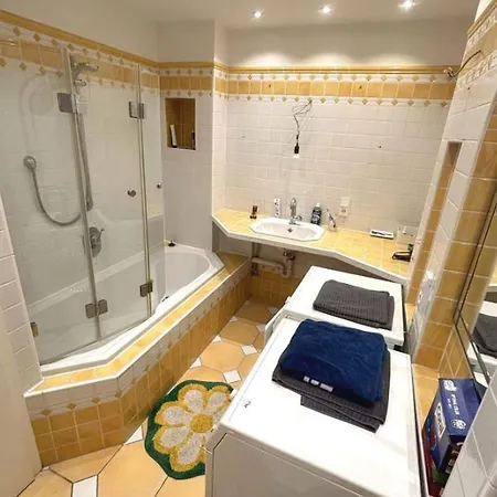 Sunny 3 Beds 1,5 Bad Apartment *